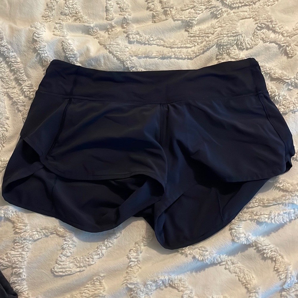 Lululemon speed up shorts, size 6